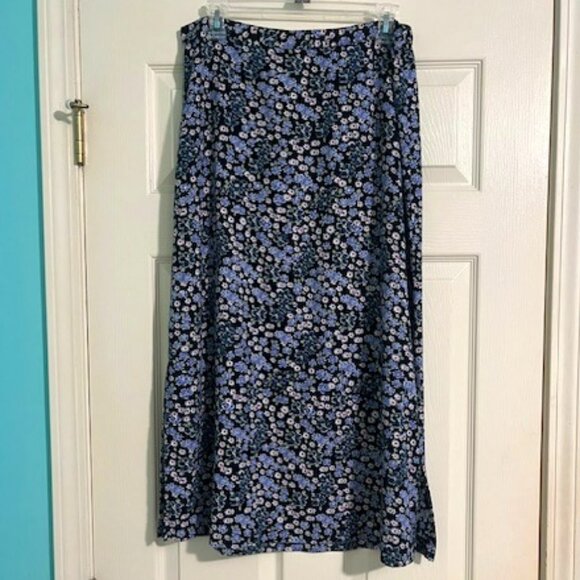 Christopher & Banks Dresses & Skirts - Christopher & Banks Blue Flowered Skirt